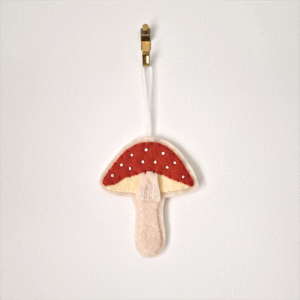 Élément décoratif à suspendre feutrine champignon